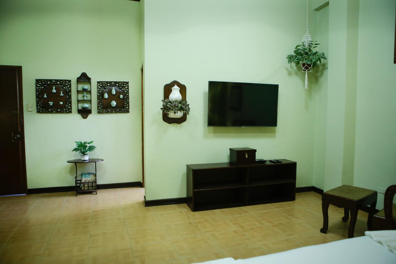 Victoria'S Haven Bed & Breakfast Dumaguete City Bagian luar foto