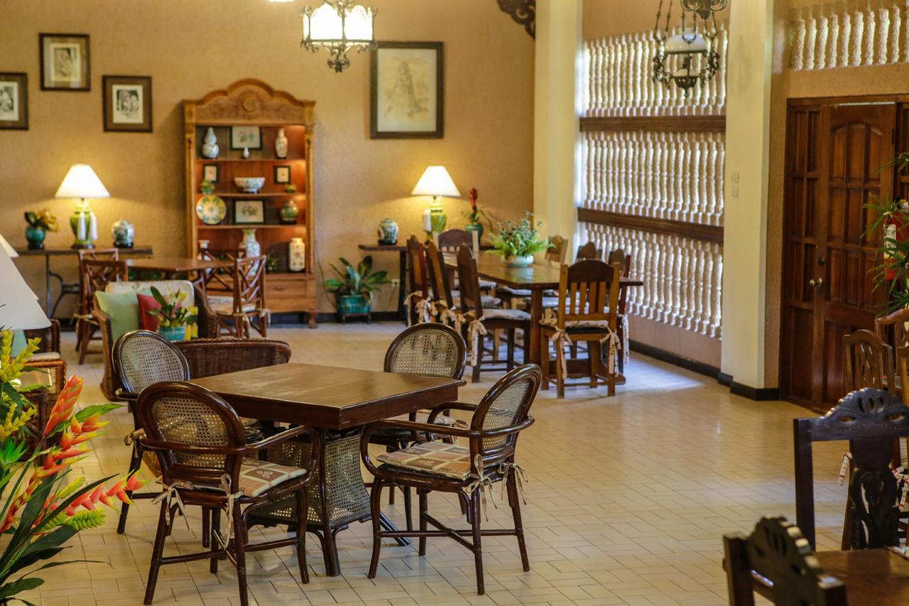 Victoria'S Haven Bed & Breakfast Dumaguete City Bagian luar foto