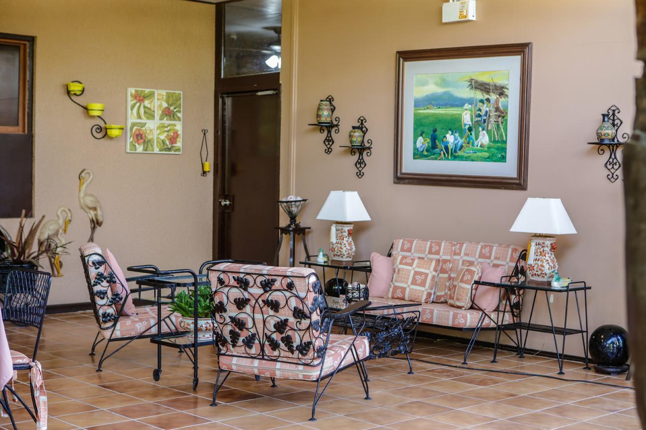 Victoria'S Haven Bed & Breakfast Dumaguete City Bagian luar foto