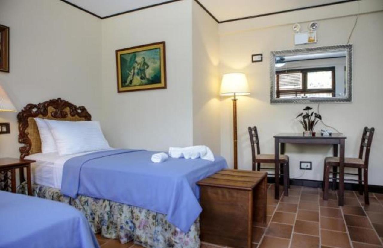 Victoria'S Haven Bed & Breakfast Dumaguete City Bagian luar foto
