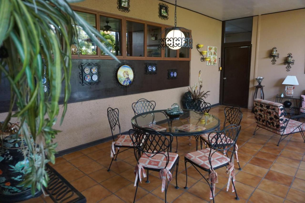 Victoria'S Haven Bed & Breakfast Dumaguete City Bagian luar foto